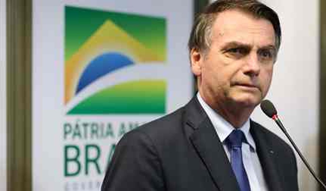 Bolsonaro desobriga publicação de editais e licitações em jornais de grande circulação