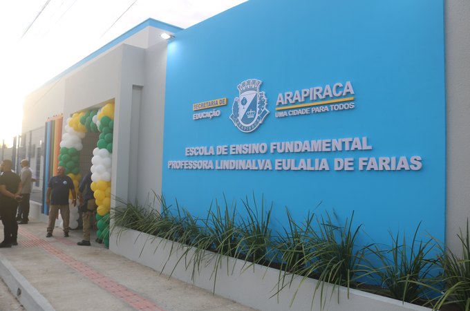 Escola reformada no bairro Bom Sucesso