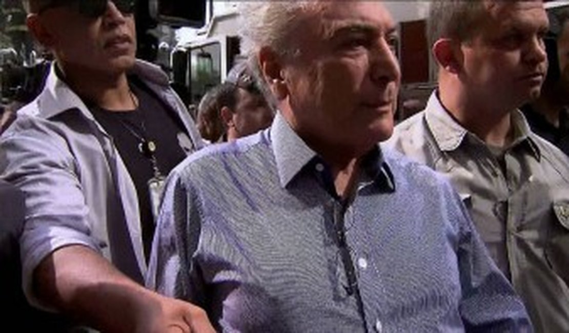 Michel Temer é hostilizado após visitar prédio que desabou no Centro de São Paulo