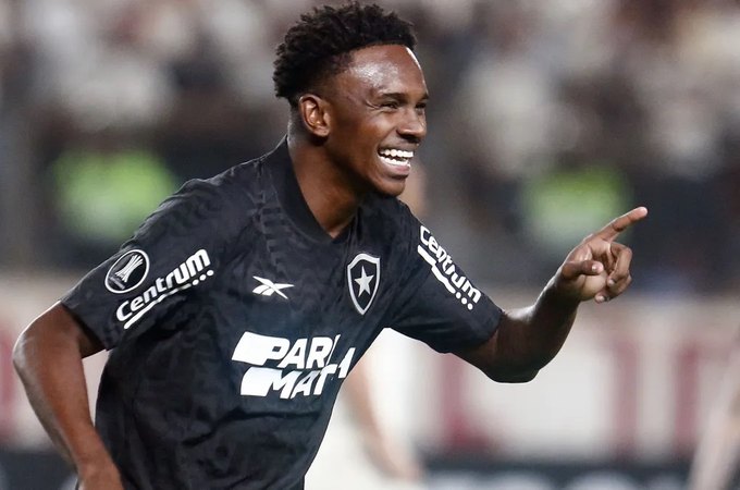 Botafogo vence Universitario e garante classificação na Libertadores