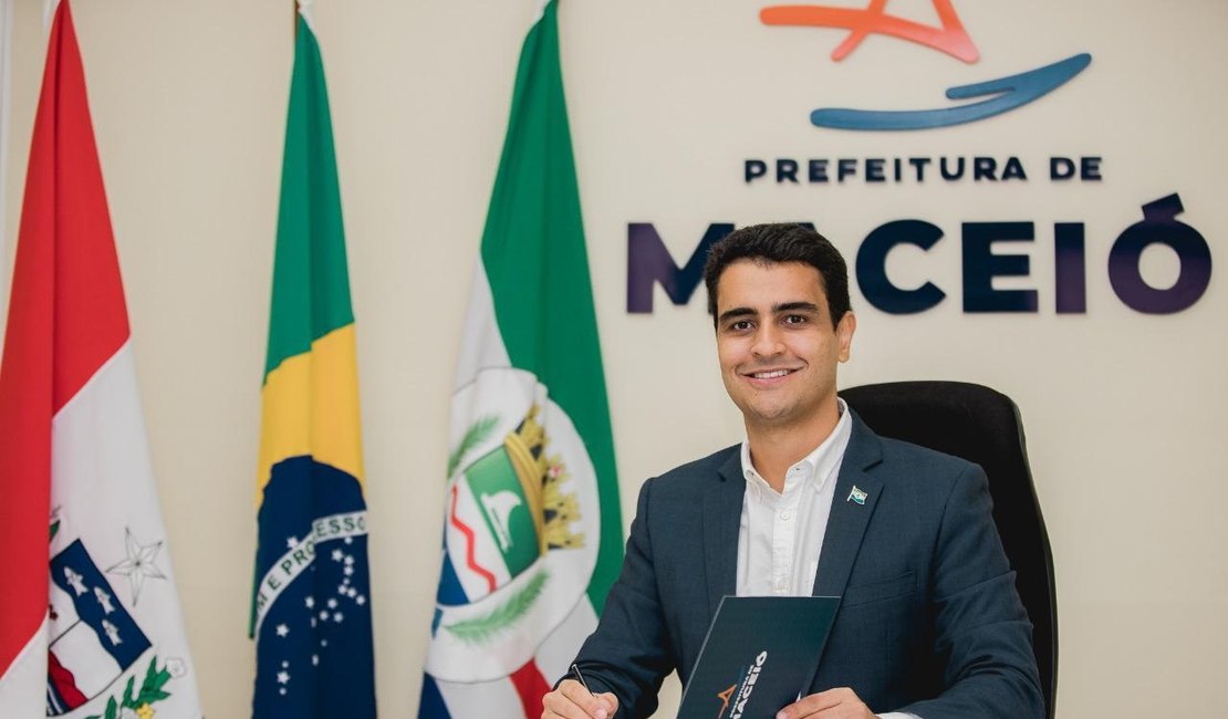 Prefeito de Maceió decide exonerar dois secretários e diretor-presidente do IPREV