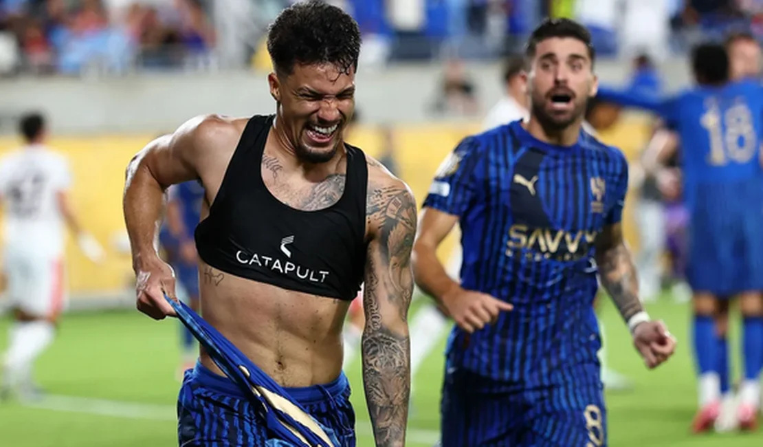 Brasileiros do Al-Hilal brilham em vitória contra o Manchester City por 4 a 3 no Mundial