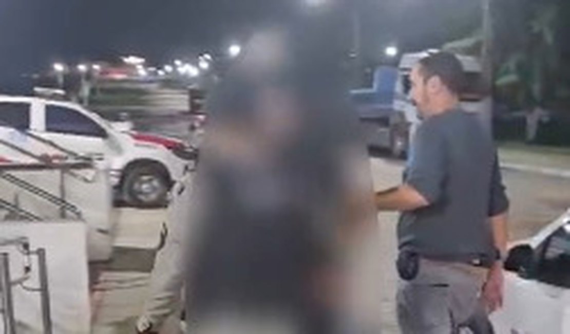 Preso em operação, homem embebedava, dopava e estuprava mulheres que iam ao bar dele em Murici; acusado também filmava abusos sexuais