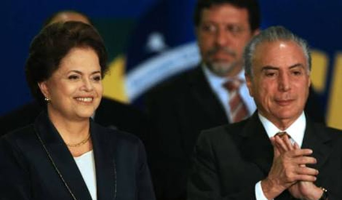 Dilma chama Temer de 'chefe conspirador' após vazamento e derrota em comissão
