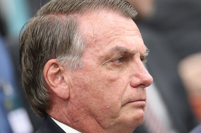 Bolsonaro se sente mal, cancela agenda em Goiás e retorna para Brasília, diz prefeito