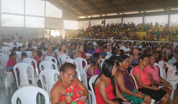 No Dia das Mães, Deputado e prefeito promovem grande festa com sorteio de prêmios
