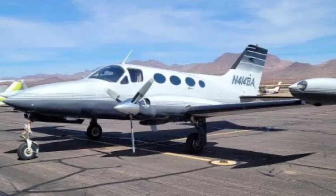 Avião cai no mar dos EUA e 6 pessoas que estavam a bordo desaparecem