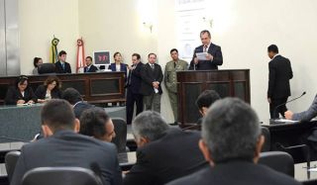 ALE aprova reajuste salarial para servidores estaduais