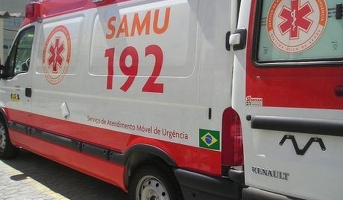 Clientes são vítimas de bala perdida dentro de bar e autores fogem