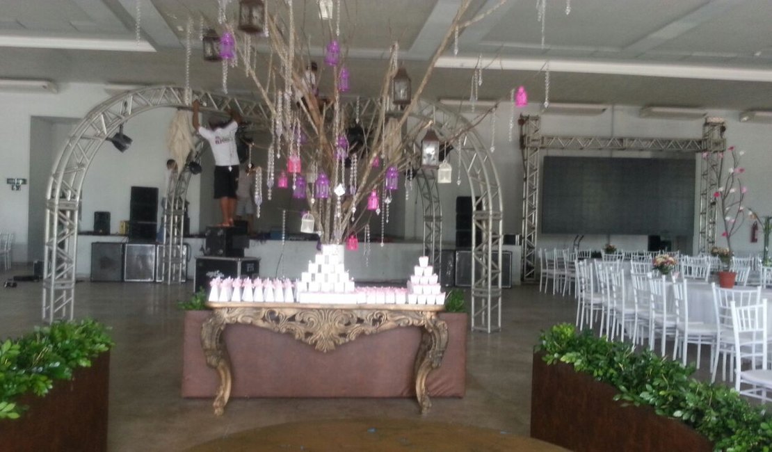Festa beneficente de debutantes é realizada em Arapiraca
