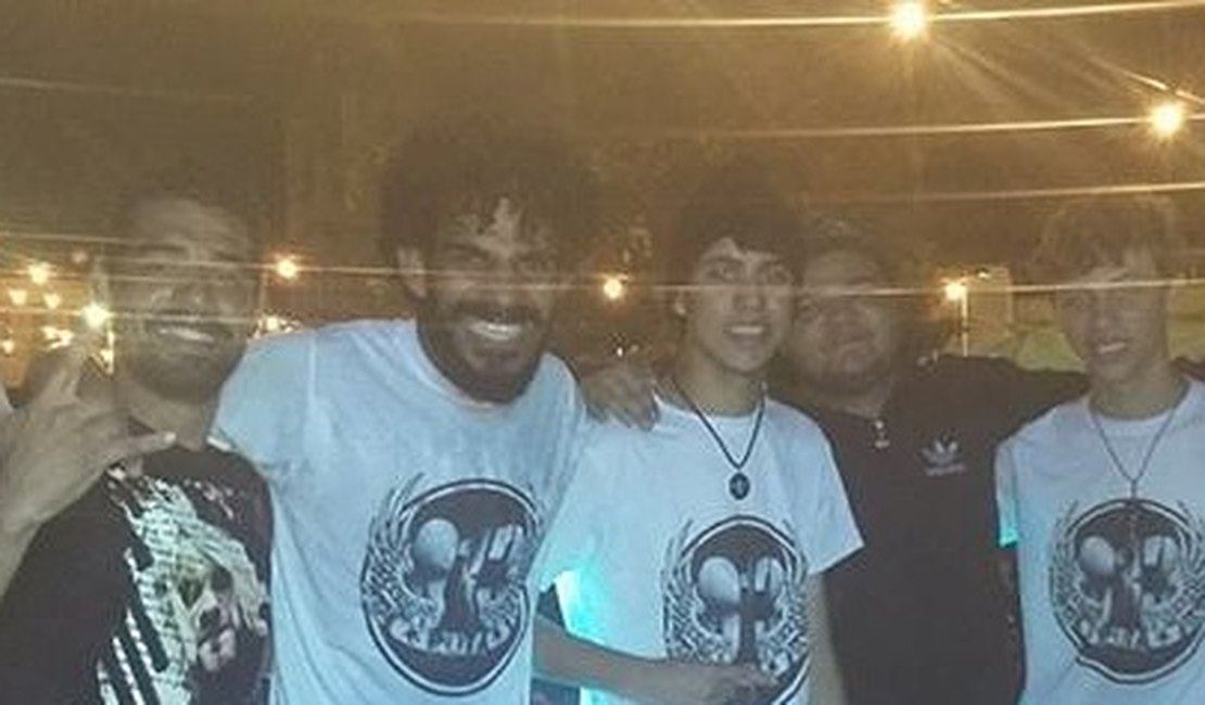 Banda penedense Rota 013 faz show em tribulo a Charlie Brown Jr.