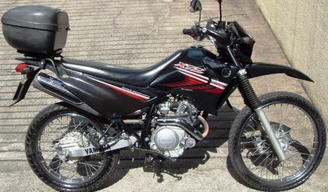 Motocicleta é roubada no bairro Santa Esmeralda, em Arapiraca