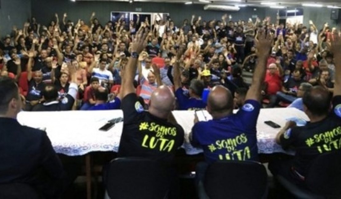 Vídeo. Policiais Civis votam a favor de greve a partir do dia 20 de janeiro