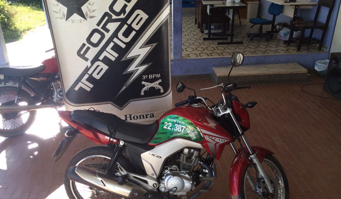 Polícia encontra veículo que foi roubado de mototaxista, em Arapiraca