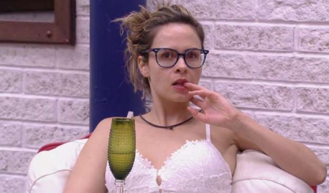 Ana Paula, expulsa do 'BBB16', já foi autuada por 4 crimes diferentes