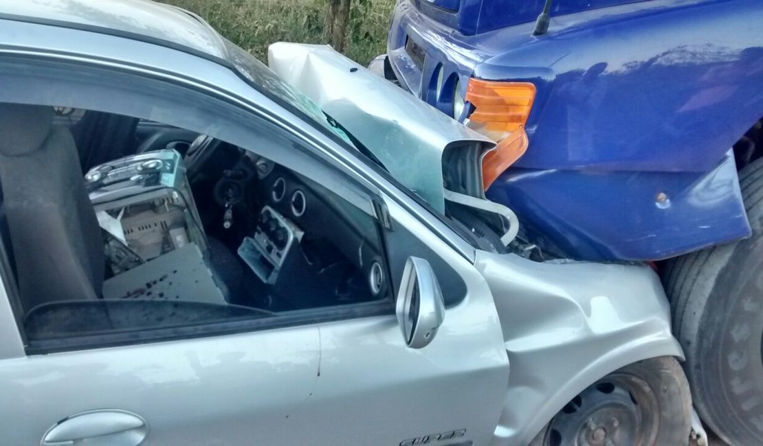 Grave acidente mata duas pessoas da mesma família em Arapiraca