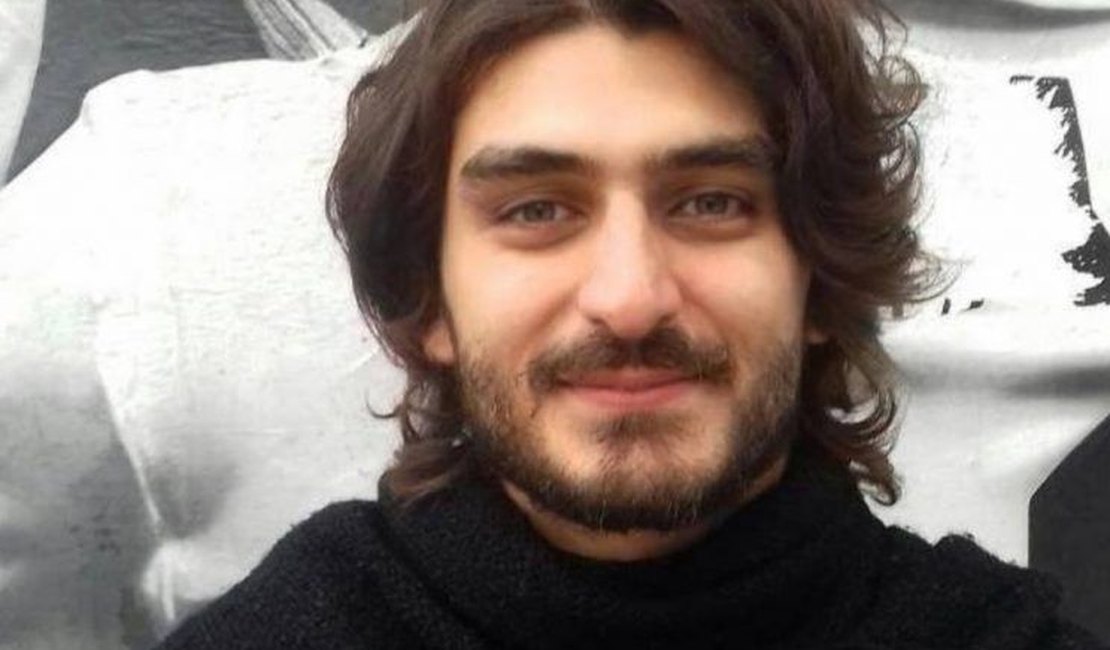 Estudante agredido por PM trabalha desde 14 anos e cursa segunda faculdade