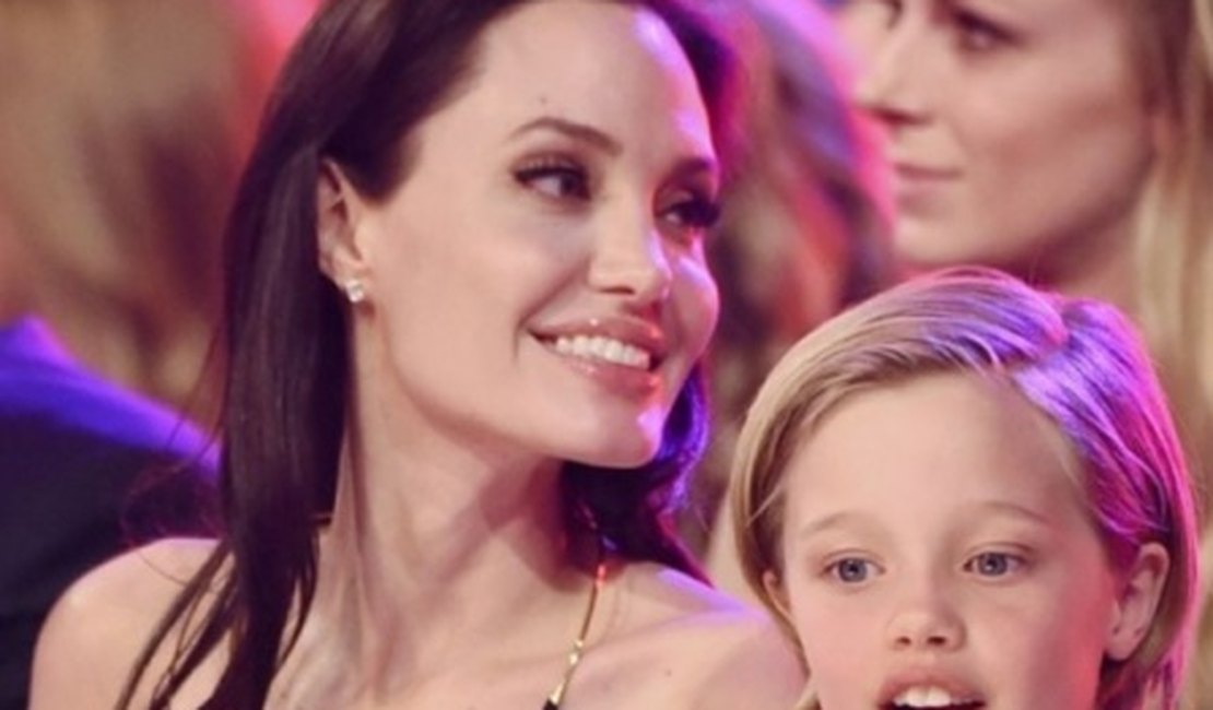 Filha de Angelina Jolie e Brad Pitt, Shiloh inicia processo de mudança de sexo