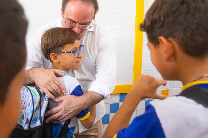 Luciano Barbosa reforça a rede municipal com a requalificação de escolas e novas creches