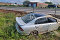 Carro com cinco pessoas capota ao passar por buraco na AL-220, em Arapiraca