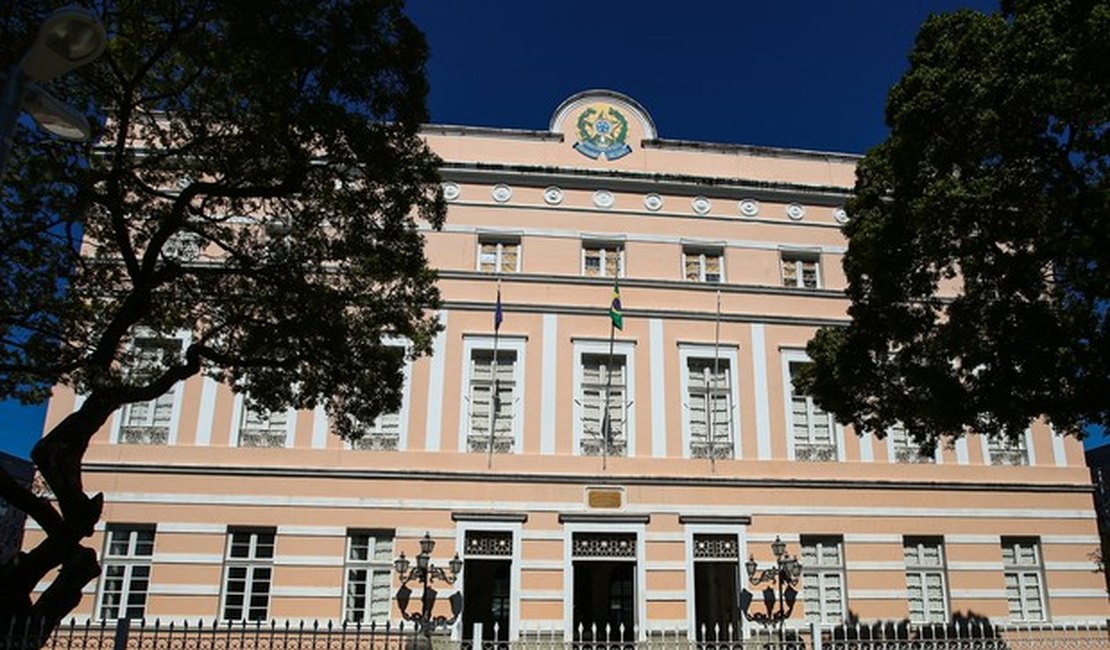 Governo pede pressa na votação do projeto de aumento de impostos em Alagoas