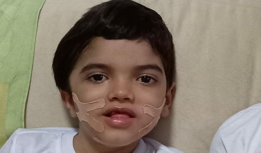 Família realiza rifa em prol de menino arapiraquense vítima de AVC