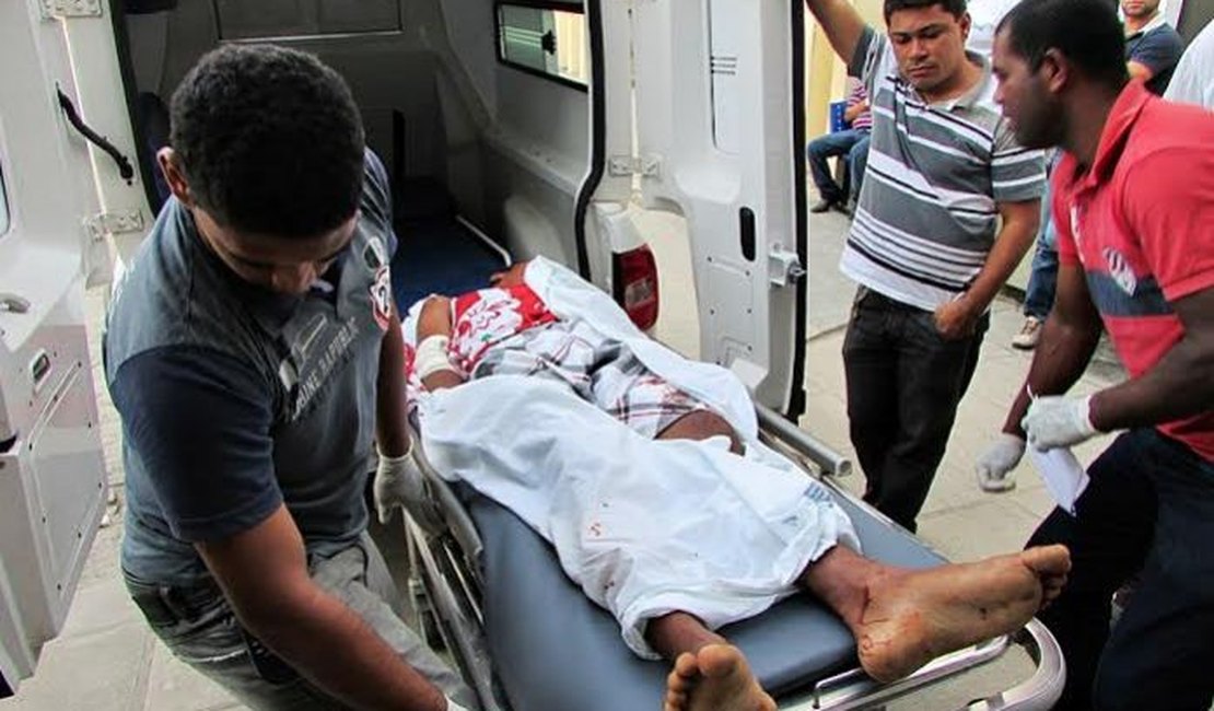 Jovem de 16 anos sofre atentado e é baleado em São Miguel dos Campos