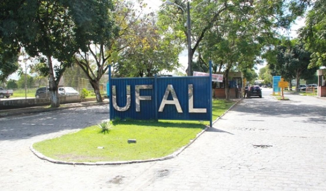 PF cumpre mandados para investigar fraudes em mestrado da Ufal