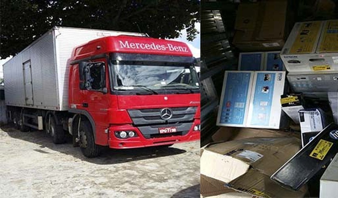 PC recupera caminhão com carga de eletrônicos roubados em Arapiraca