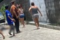 Jovem é assassinado a tiros em plena luz do dia no bairro Santos Dumont, em Maceió
