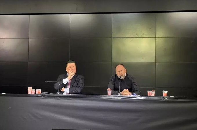 Augusto Melo descarta renunciar à presidência do Corinthians