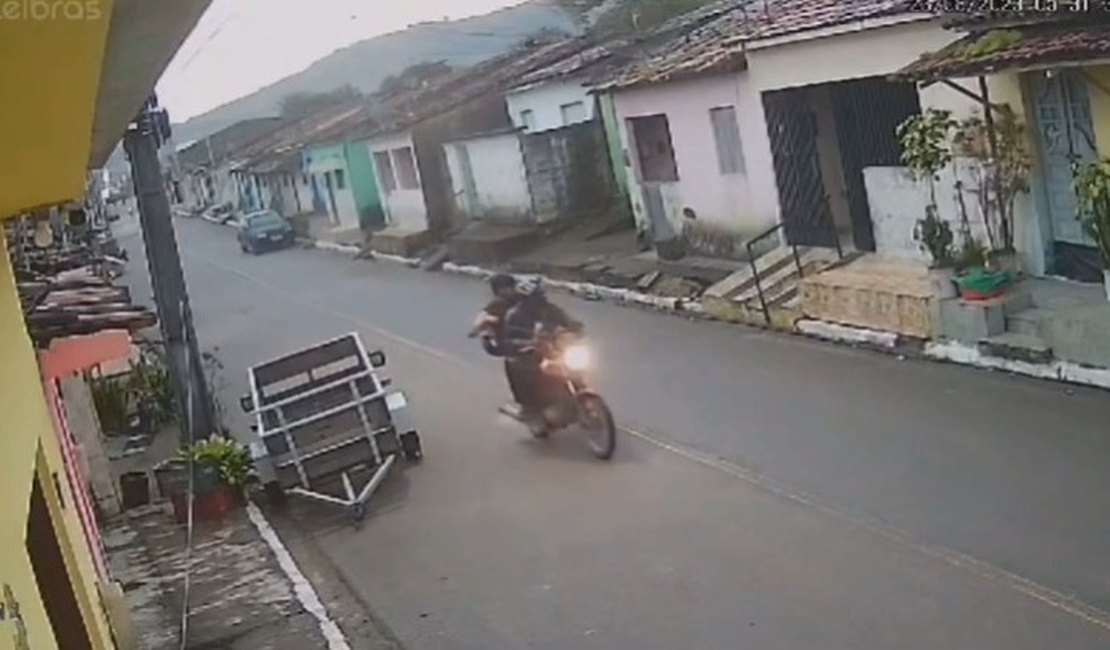 Suspeito de tentativa de feminicídio em Maribondo é preso em Viçosa