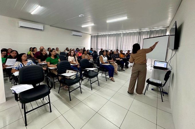 Semed premia professores e estudantes com melhor desempenho no Penedo Avalia