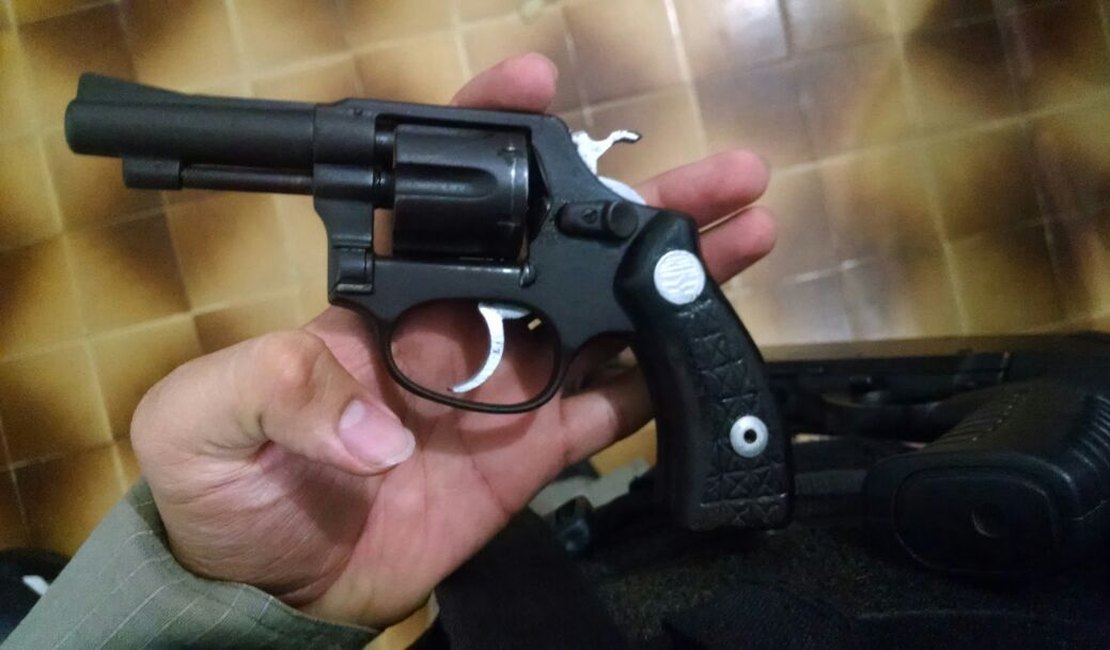 Arma que seria usada para cometer crime em bar é encontrada pela polícia