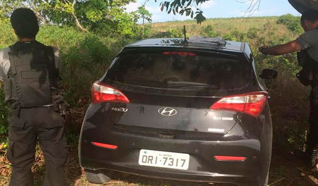 Após rastrear celular, polícia recupera carro roubado em Marechal Deodoro