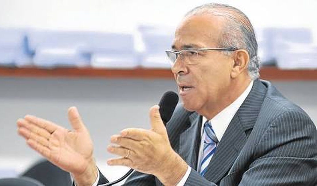 Padilha diz que ministério não tem mulheres porque partidos não indicaram