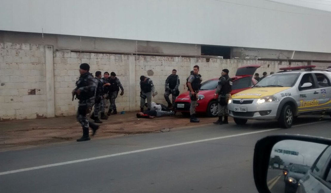 Após longa perseguição, PM prende quatro assaltantes em Arapiraca