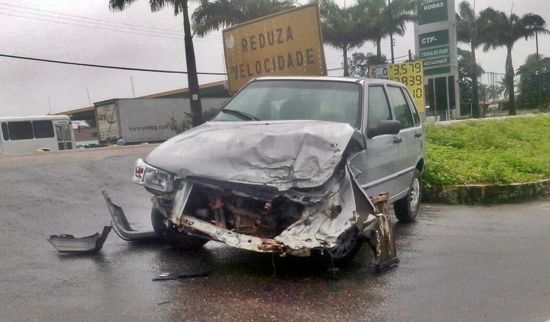 PRF registra colisão na BR 101 em São Miguel dos Campos