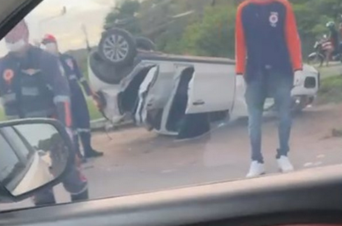 Capotamento de carro deixa dois mortos e pessoas feridas em Marechal Deodoro