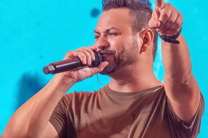 Justiça revoga prisão de Lenno Ferreira, cantor da banda Desejo de Menina