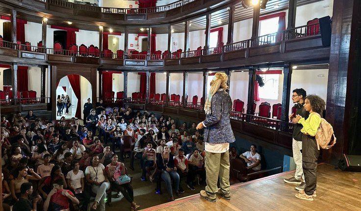 Peça sobre saúde mental é apresentada para estudantes da rede municipal de Penedo