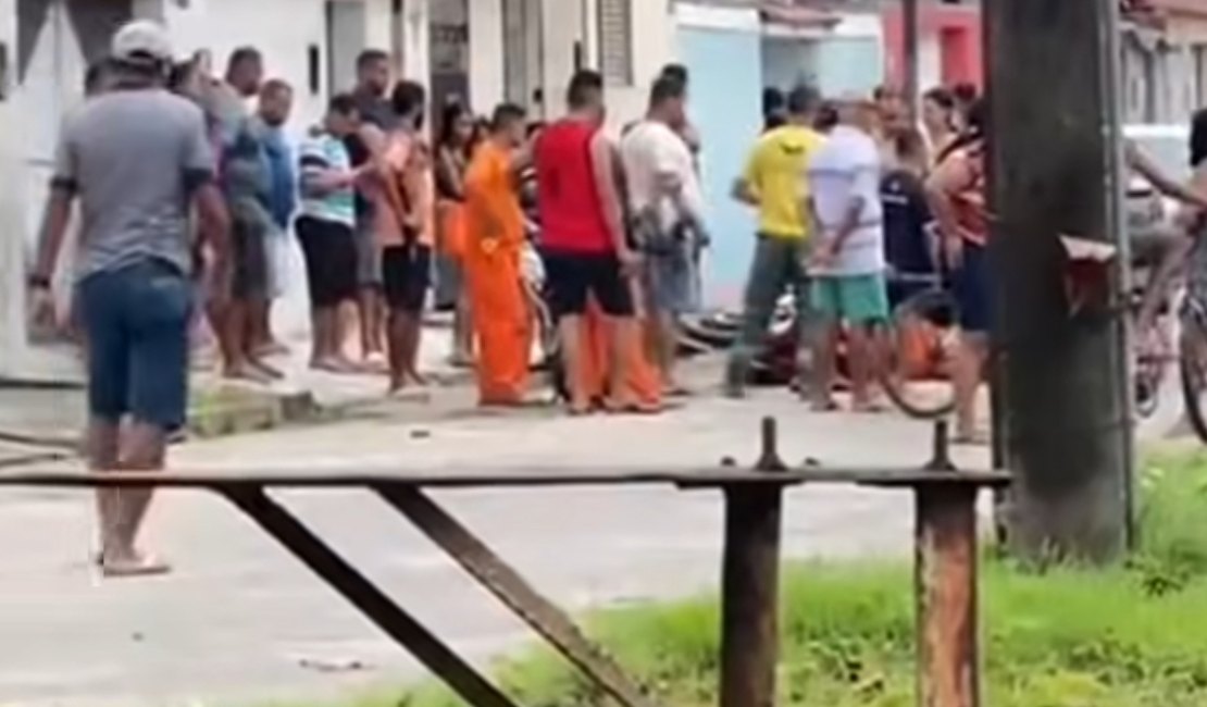 Homem é assassinado a tiros em via pública de Maceió