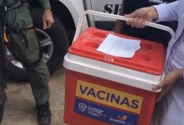 Vacinas contra Covid-19 chegam ao Hospital de Emergência do Agreste, em Arapiraca