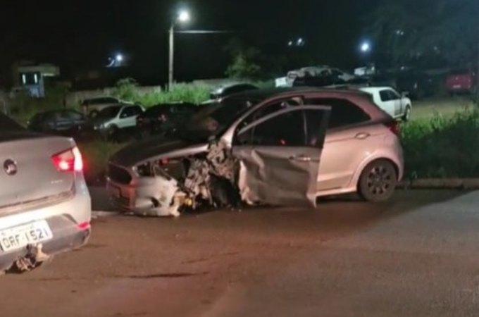 Acidente envolvendo dois carros e uma motocicleta deixa feridos na BR-316, em Palmeira dos Índios