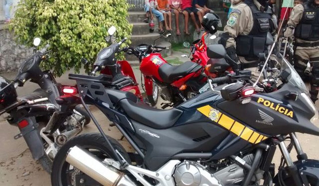 Polícia Rodoviária Federal fiscaliza motocicletas na BR 316