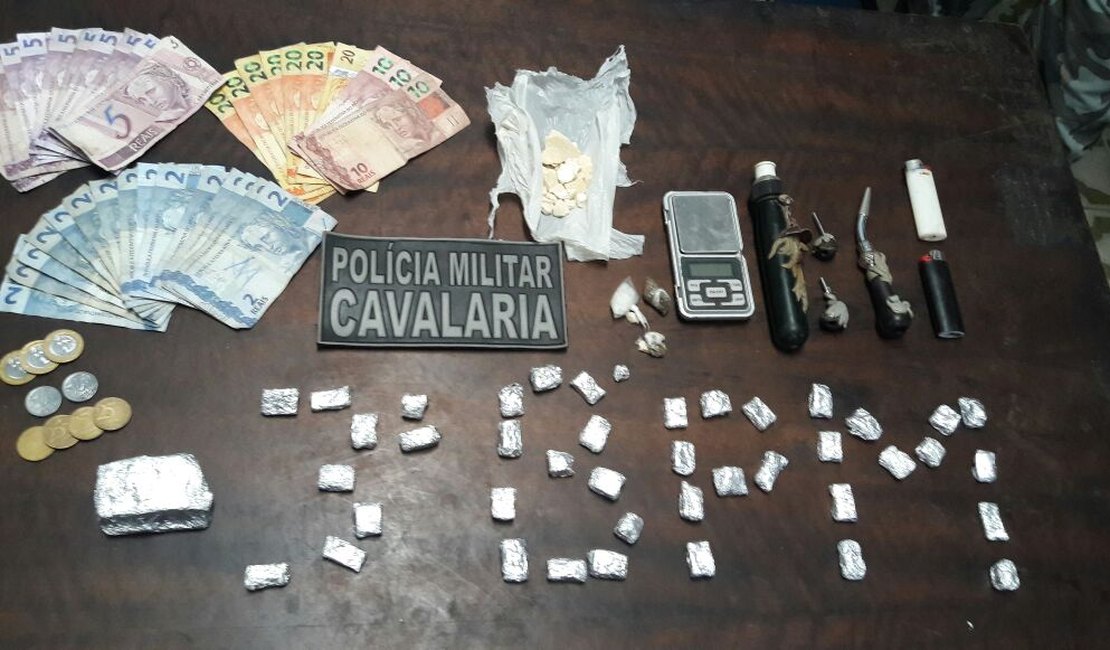 Polícia desarticula ponto de tráfico de drogas no bairro Itapoã, em Arapiraca