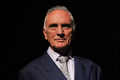 Terence Stamp, de 'Priscilla, a Rainha do Deserto' e 'Superman', morre aos 87 anos