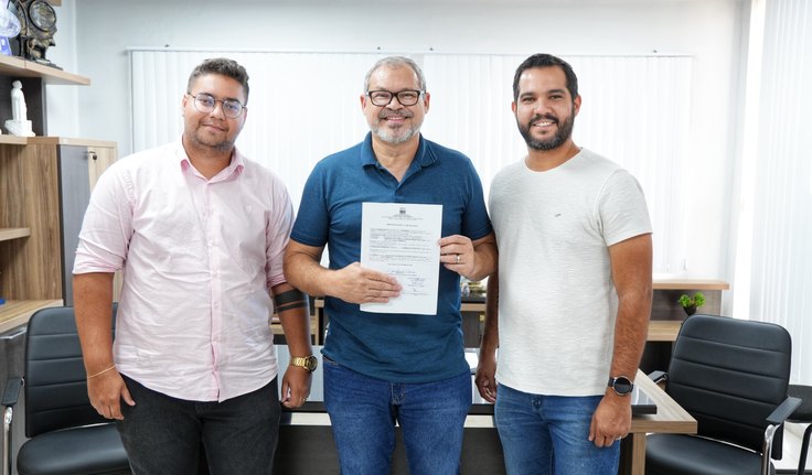 Prefeito Dário garante avanços na educação com repactuação e retomada de creches em Feira Grande