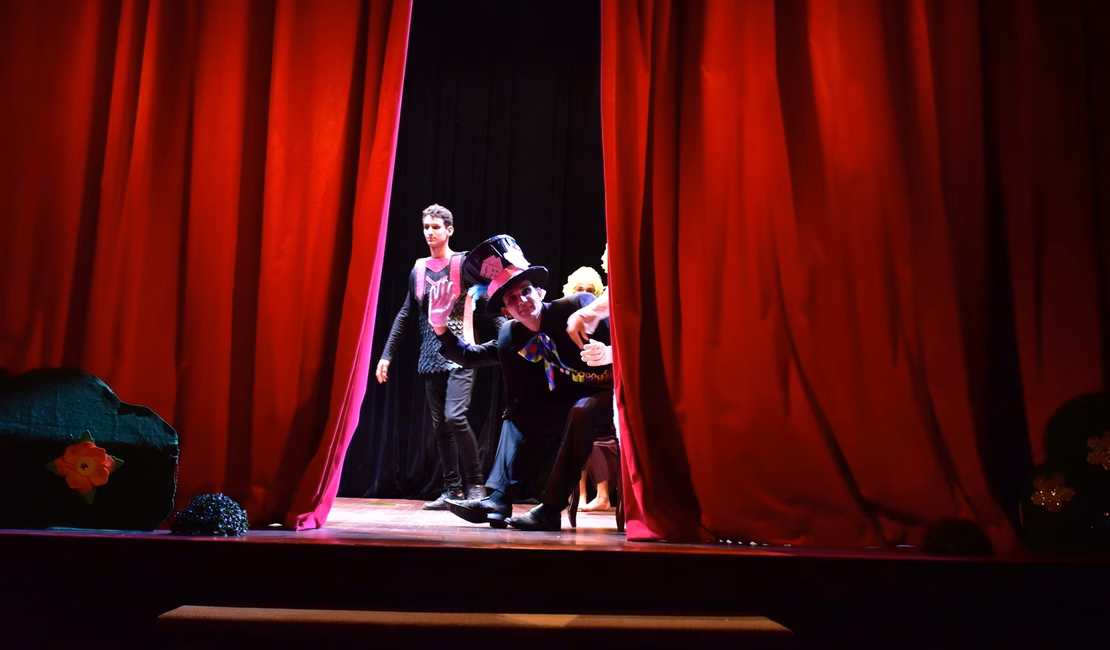 Prefeitura de Penedo lança edital para produção de espetáculos de teatro