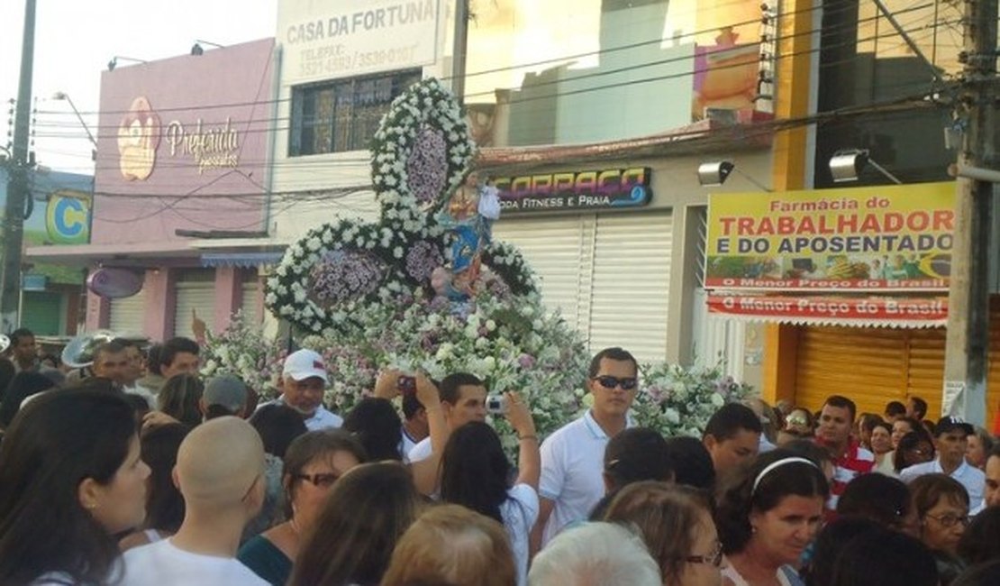 Procissão encerra festa de Nossa Senhora do Bom Conselho em Arapiraca